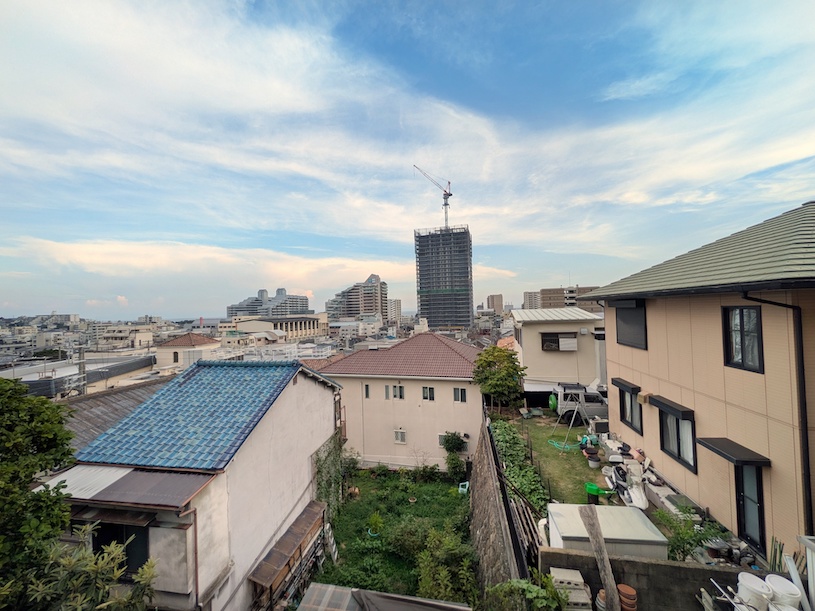 201 南の景色。海が見えます。